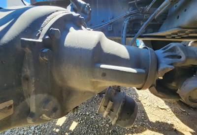 Meritor-Rockwell MT40-14X Rear Differential for a 2022 Freightliner Cascadia 126