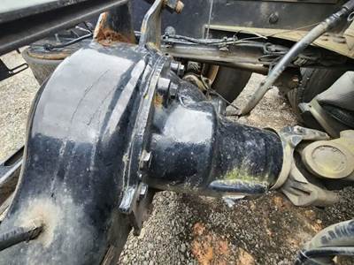 Meritor-Rockwell MT40-14X Rear Differential for a 2017 Volvo VNL