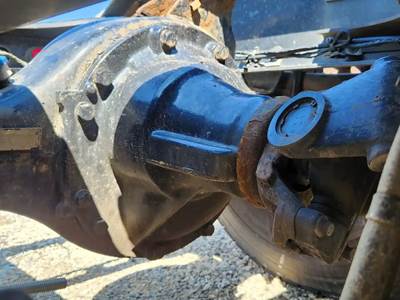 Meritor-Rockwell MT40-14X Rear Differential for a 2020 Volvo VNR64T
