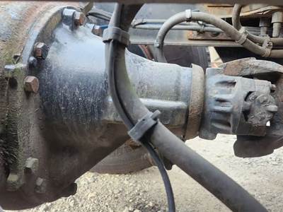 Meritor-Rockwell MT40-14X Rear Differential for a 2014 Freightliner Cascadia 125
