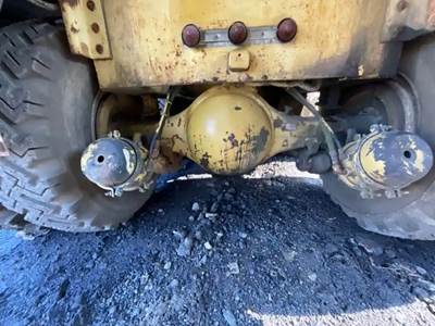 Meritor-Rockwell Rear Differential for a 1989 Gradall G-660C