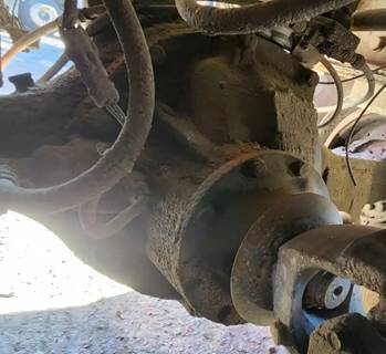 Meritor-Rockwell Rear Differential for a 1997 Ford LT9522 Louisville 122