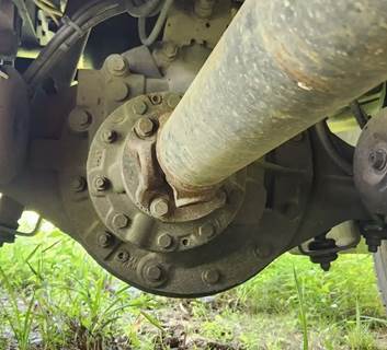 Meritor-Rockwell Rear Differential for a 2007 Kenworth K300