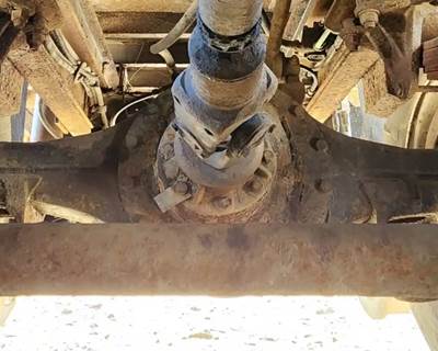 Meritor-Rockwell Rear Differential for a 1987 Ford LTS8000