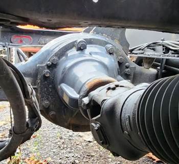 Meritor-Rockwell Rear Differential for a 2016 Mack CXU613