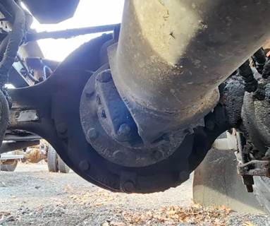 Meritor-Rockwell Rear Differential for a 2013 Freightliner Cascadia 113