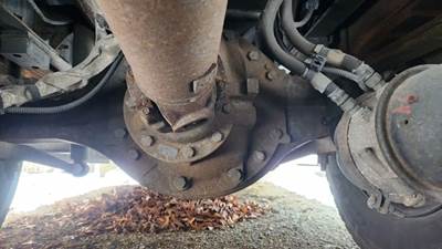 Meritor-Rockwell Rear Differential for a 2010 Blue Bird All American/All Canadian