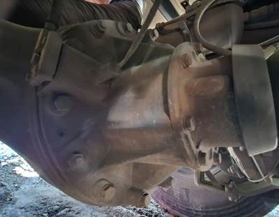 Meritor-Rockwell RS30185 Rear Differential for a 2006 Pierce Enforcer