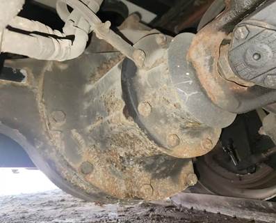 Meritor-Rockwell Rear Differential for a 2006 Spartan Advantage