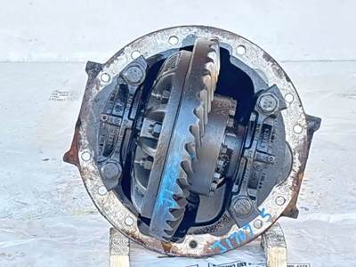 Meritor-Rockwell RR20-145 Rear Differential for a 1995 Mack CL713
