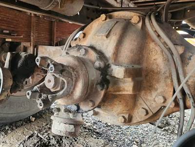 Meritor-Rockwell RR20-145 Rear Differential for a 1994 Ford F700