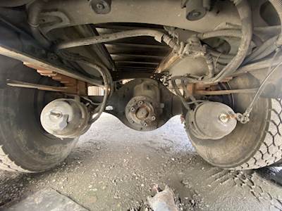 Meritor-Rockwell RS-19-144 Rear Differential for a 2001 Freightliner FL70