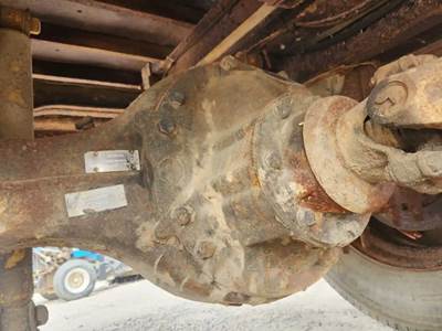 Meritor-Rockwell RS17-145 Rear Differential for a 2000 Ford F-650