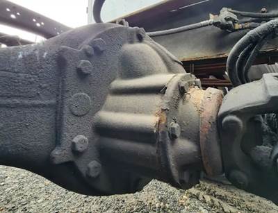 Meritor-Rockwell RS21-145 Rear Differential for a 2001 Freightliner FL70