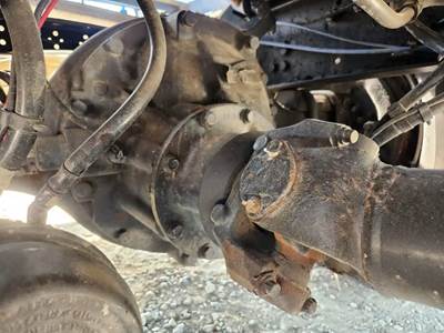 Meritor-Rockwell RS21160 Rear Differential for a 2024 Freightliner M2 106