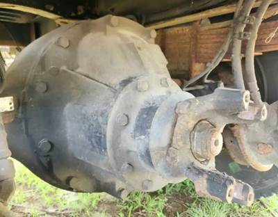 Meritor-Rockwell RS23160 Rear Differential for a 2013 Freightliner M2 106