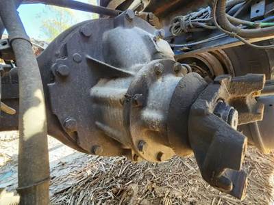 Meritor-Rockwell RS23160 Rear Differential for a 2016 Freightliner Cascadia 113