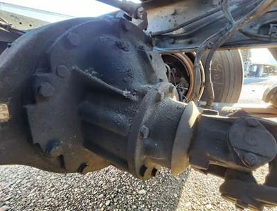 Meritor-Rockwell RS23160 Rear Differential for a 2015 Freightliner M2 106