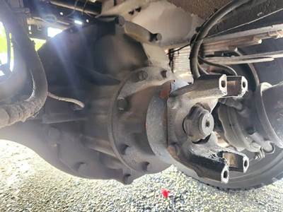 Meritor-Rockwell RS23160 Rear Differential for a 2004 Freightliner FL80