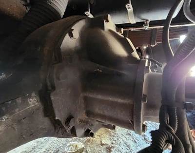 Meritor-Rockwell RS24160 Rear Differential for a 2006 Pierce Dash