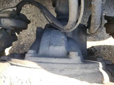 Meritor-Rockwell RT40-145 Rear Differential for a 1998 International 9200