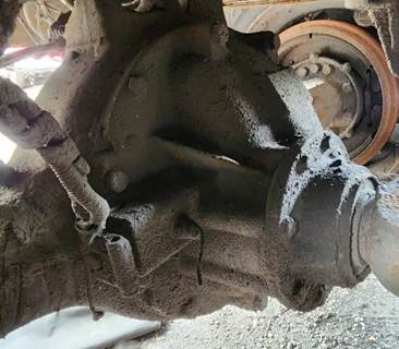 Meritor-Rockwell RT40-145 Rear Differential for a 1990 Peterbilt 379