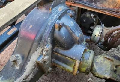 Meritor-Rockwell RT40-145 Rear Differential for a 2006 Mack CXN613