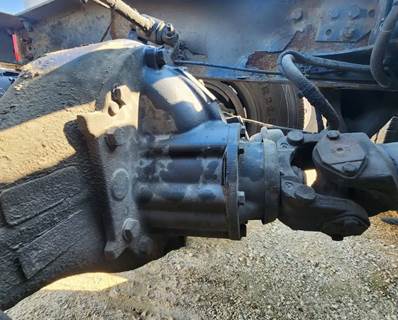 Meritor-Rockwell RT40-145 Rear Differential for a 2004 Freightliner Columbia 120