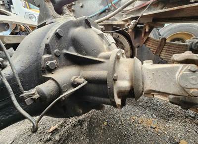 Meritor-Rockwell RT46-160 Rear Differential for a 2005 Sterling L9500