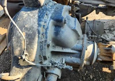 Meritor-Rockwell RT46164 Rear Differential for a 2017 Mack CHU613