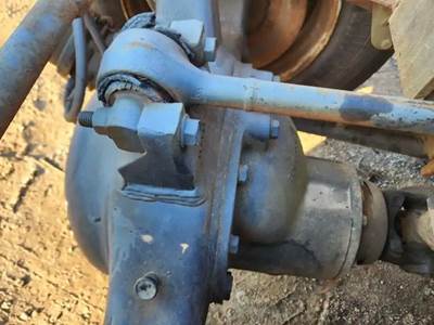 Meritor-Rockwell SSHD Rear Differential for a 1987 Freightliner FLC