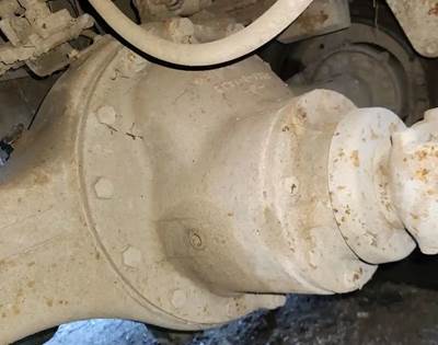 Meritor-Rockwell SSHR Rear Differential for a 1988 Ford LTL9000