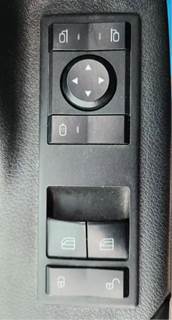 Freightliner Cascadia 126 Door Electrical Switch