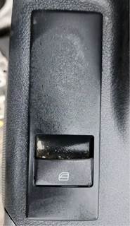 Freightliner Cascadia 126 Door Electrical Switch
