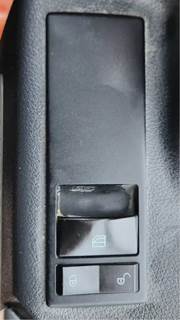 Freightliner Cascadia 126 Door Electrical Switch