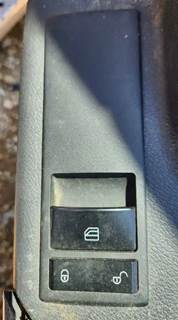 Freightliner Cascadia 126 Door Electrical Switch