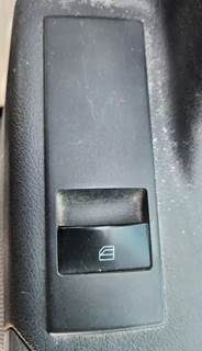 Freightliner Cascadia 126 Door Electrical Switch