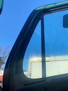 Freightliner Cascadia 113 Door Vent Window
