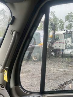 Freightliner Cascadia 125 Door Vent Window