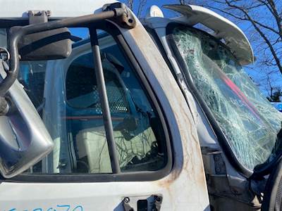 Freightliner M2 112 Door Vent Window for a 2007 Freightliner M2 112 Medium Duty