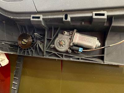 Freightliner Cascadia 125 Door Window Regulator