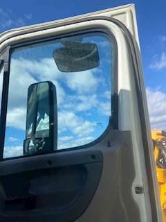 Freightliner Cascadia 113 Door Window