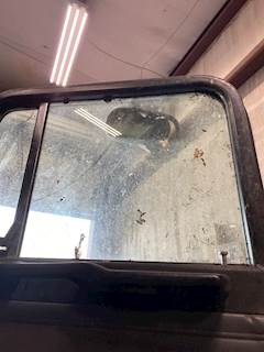 Peterbilt 379 Door Window