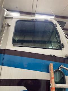 Western Star 4900E Door Window