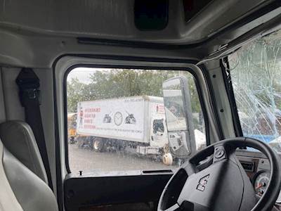 Western Star 5700 Door Window