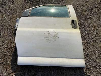 Chevrolet C5500 Left Door