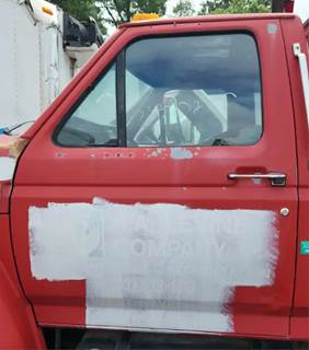 Ford F-600 Left Door for a 1991 Ford F600