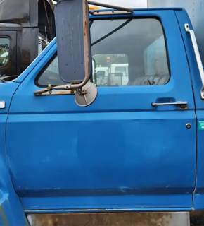 Ford F-700 Left Door for a 1995 Ford F700