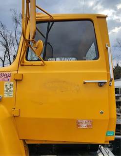 Ford LN8000 Right Door
