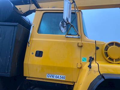Ford LNT8000 Right Door